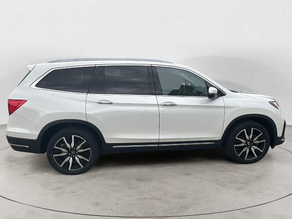 used 2022 Honda Pilot car, priced at $35,999