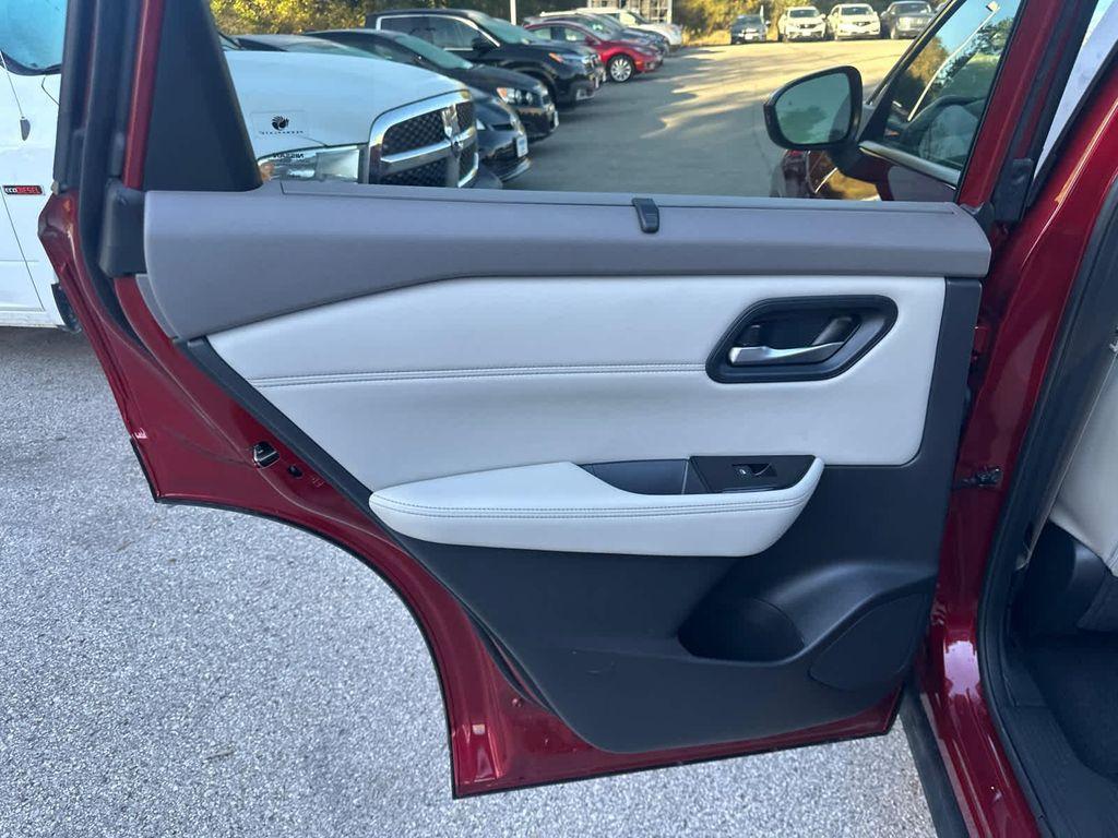 used 2023 Nissan Rogue car, priced at $24,999