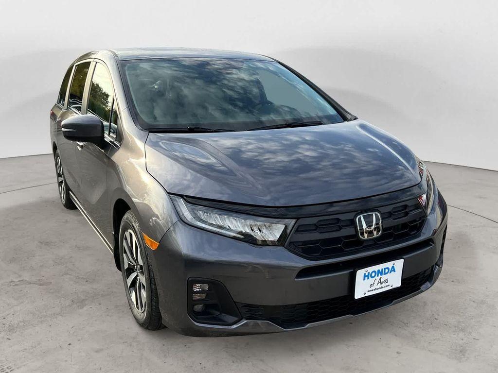 new 2026 Honda Odyssey car, priced at $44,290
