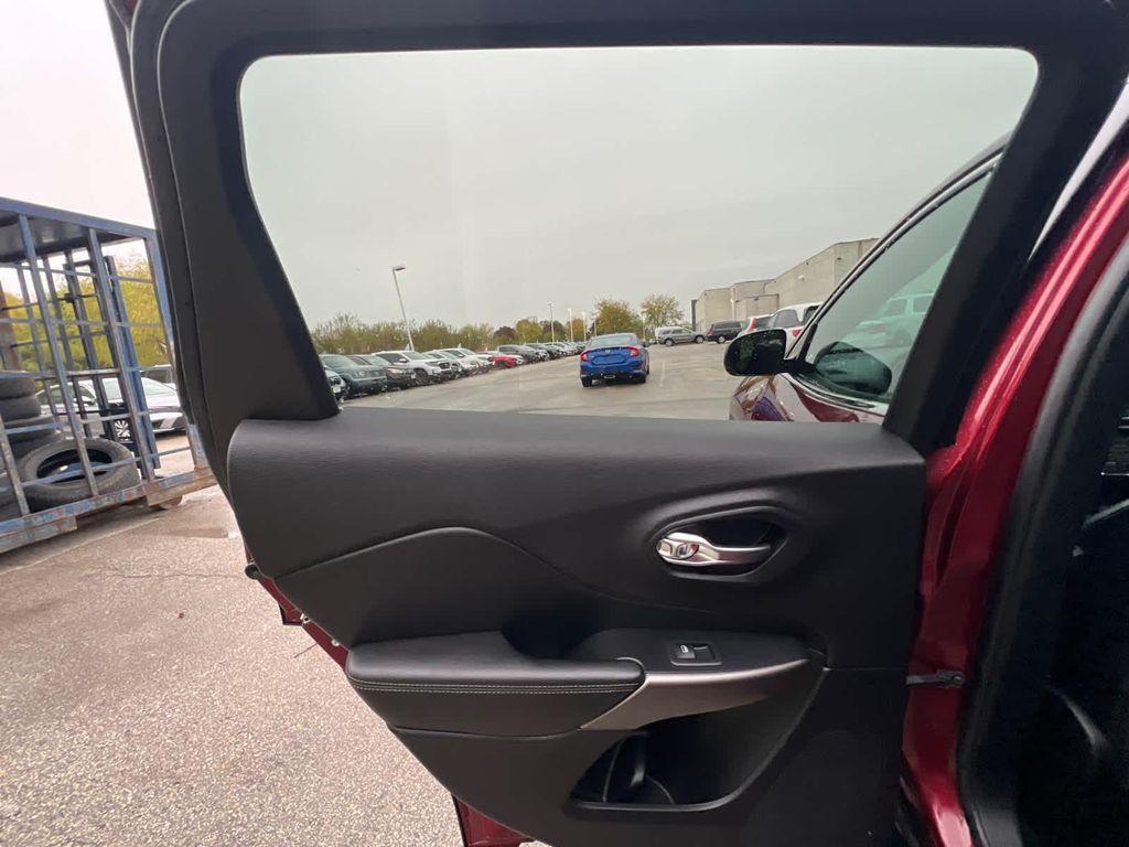 used 2019 Jeep Cherokee car, priced at $16,999