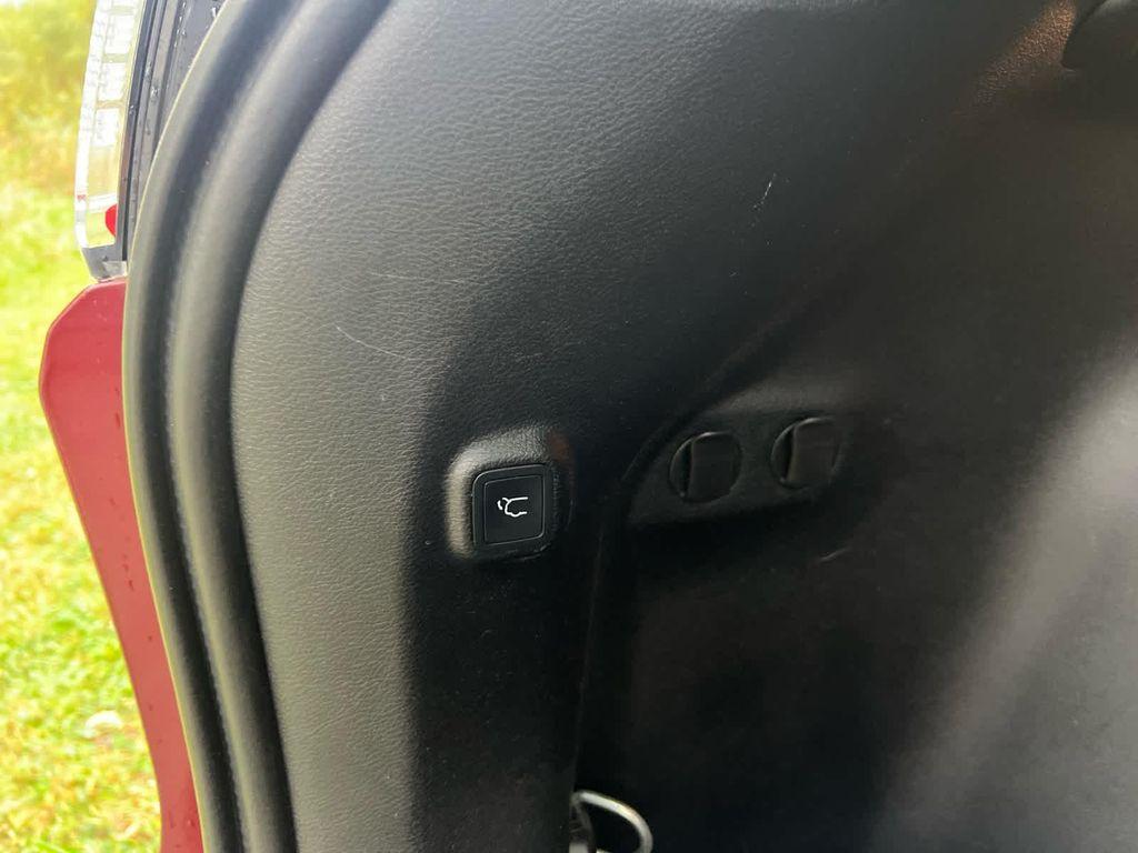 used 2019 Jeep Cherokee car, priced at $16,999