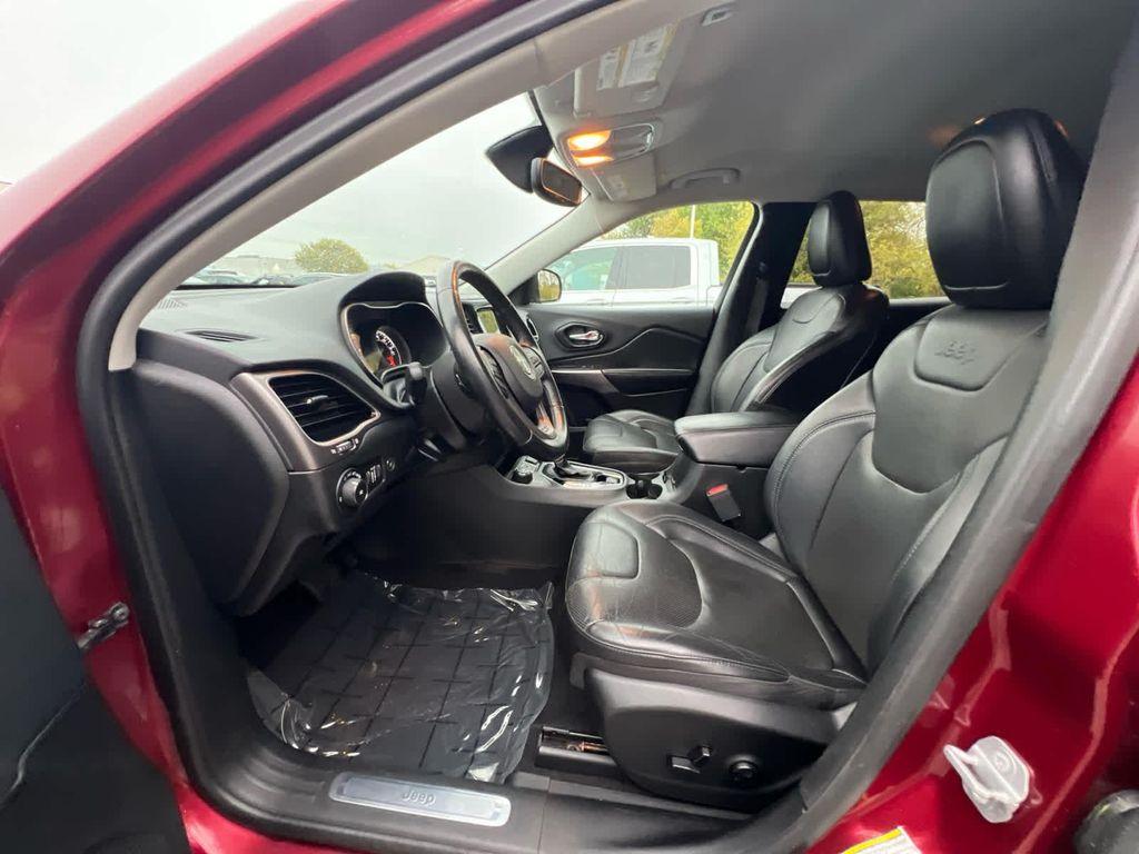 used 2019 Jeep Cherokee car, priced at $16,999