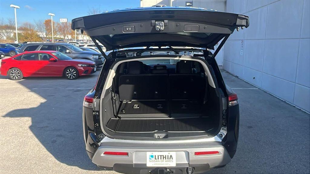 new 2025 Nissan Pathfinder car, priced at $50,432