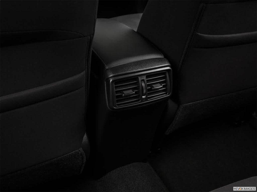 used 2015 Nissan Rogue car