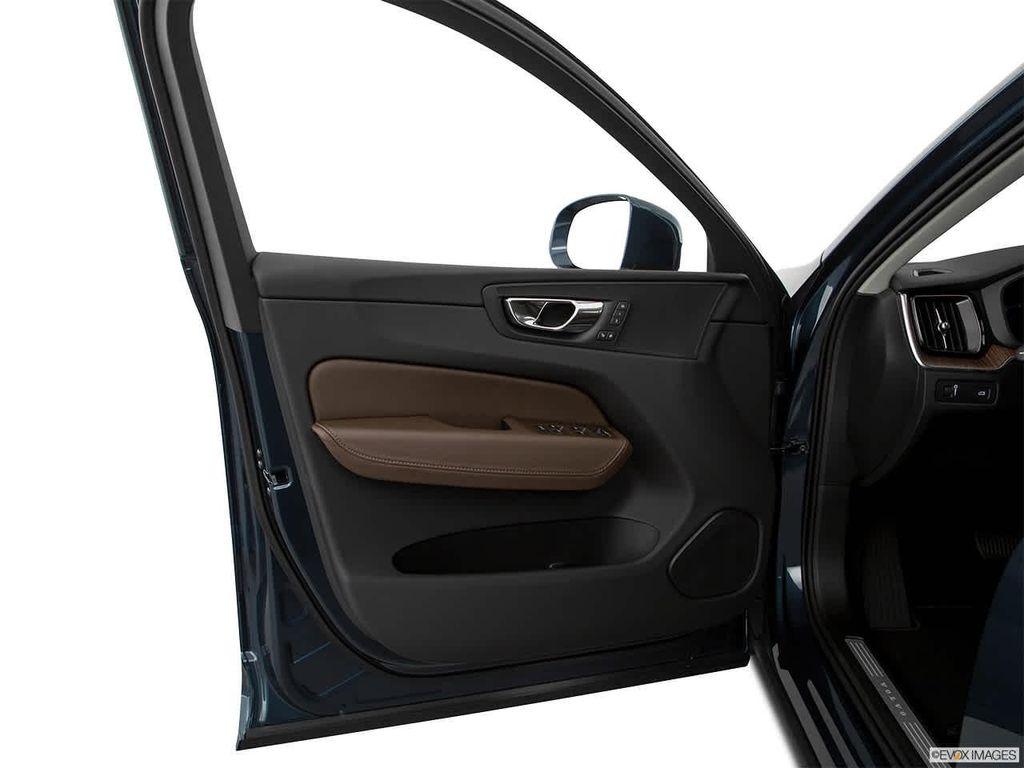used 2018 Volvo XC60 car