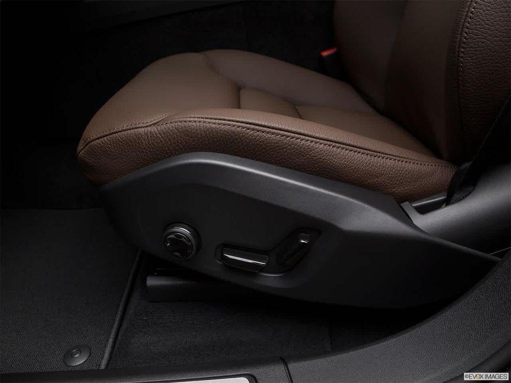 used 2018 Volvo XC60 car