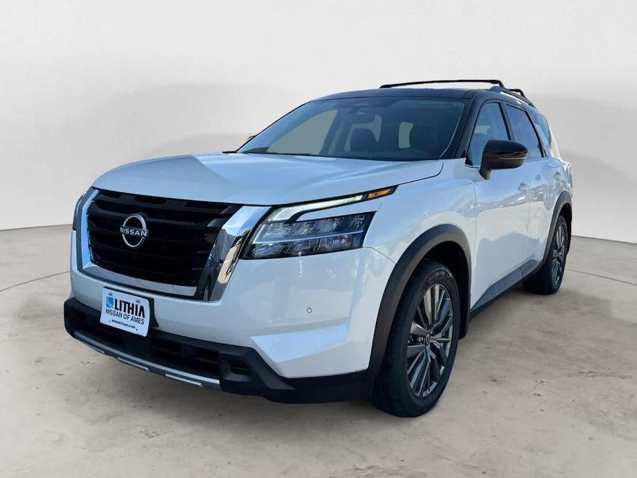 new 2024 Nissan Pathfinder car, priced at $47,919