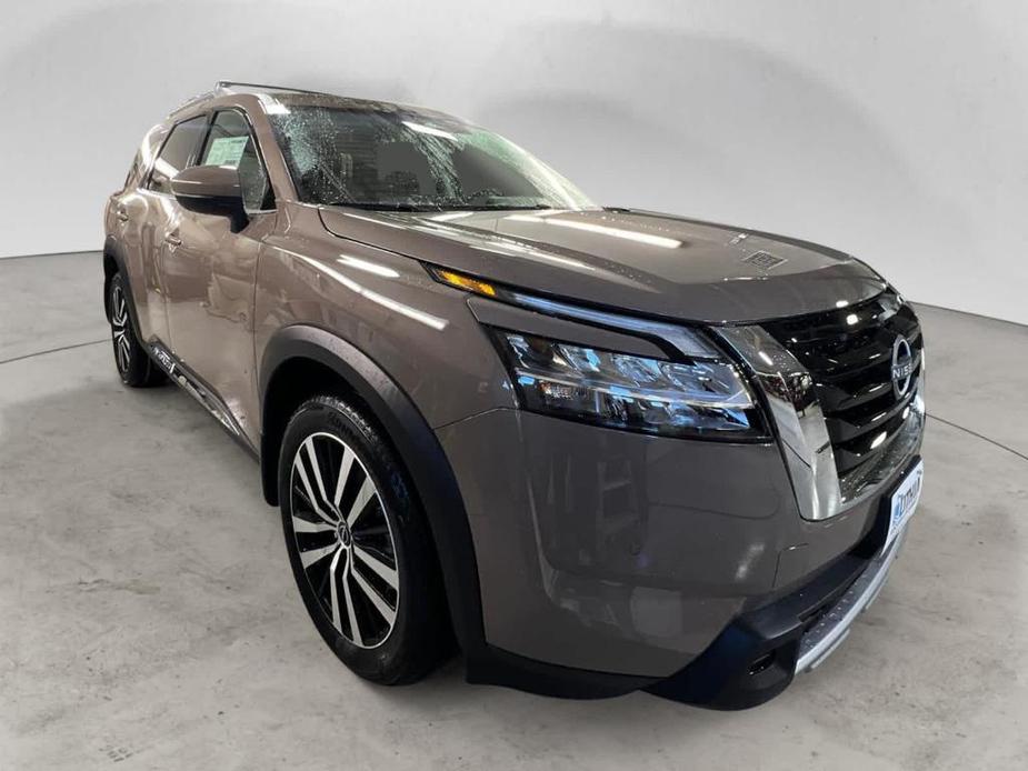 new 2024 Nissan Pathfinder car, priced at $50,822