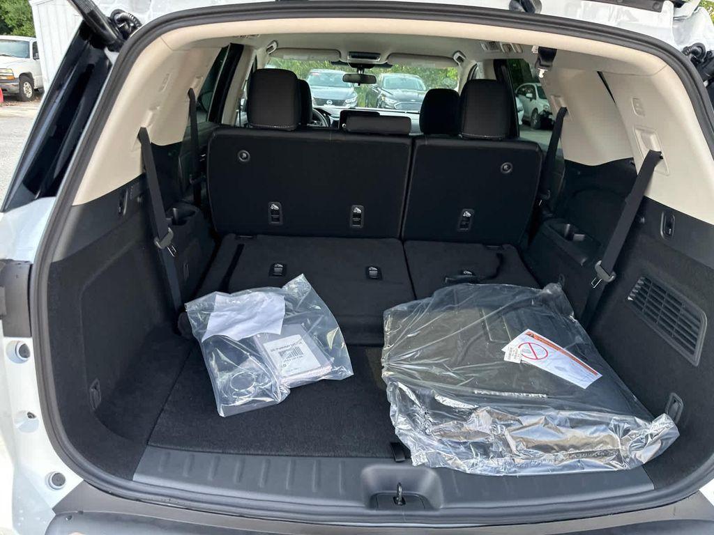 new 2025 Nissan Pathfinder car, priced at $40,978