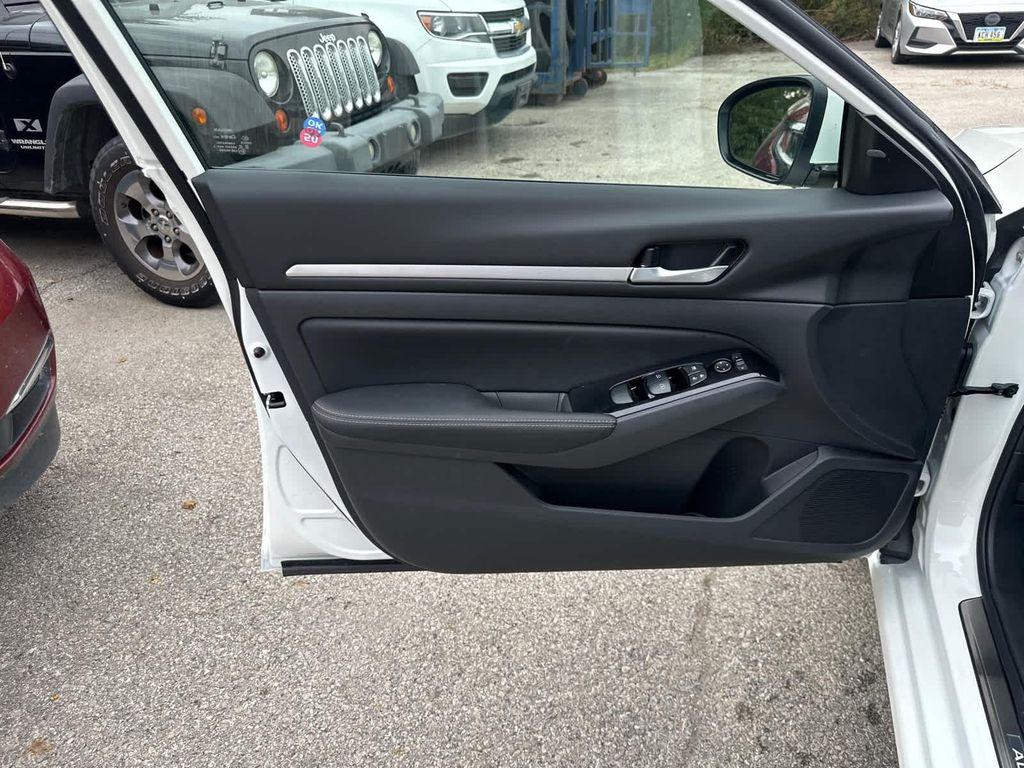 new 2025 Nissan Altima car, priced at $34,838