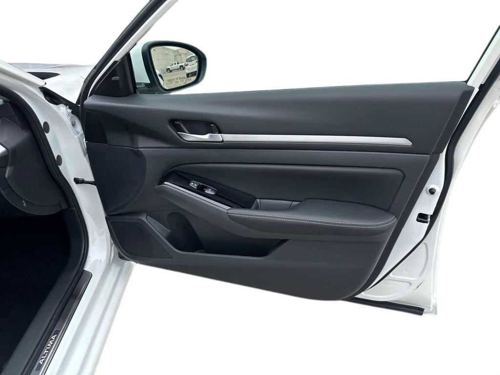 new 2025 Nissan Altima car, priced at $34,838