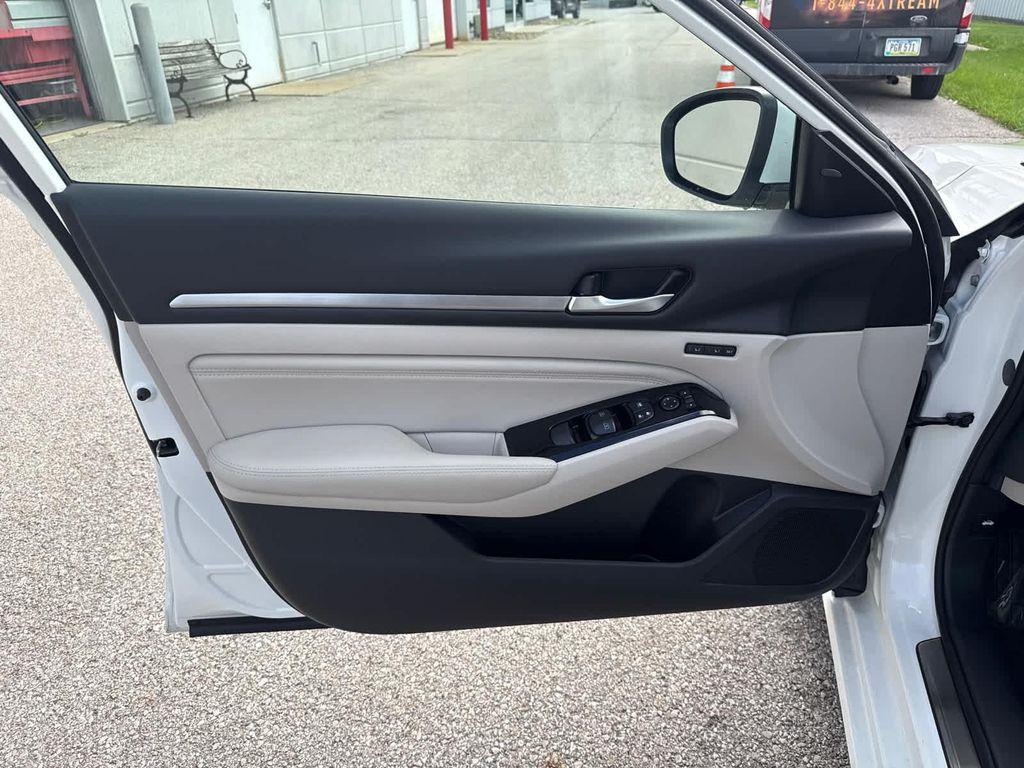 used 2022 Nissan Altima car, priced at $26,999