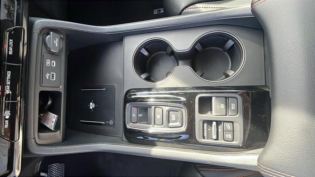 new 2025 Honda Pilot car, priced at $51,350