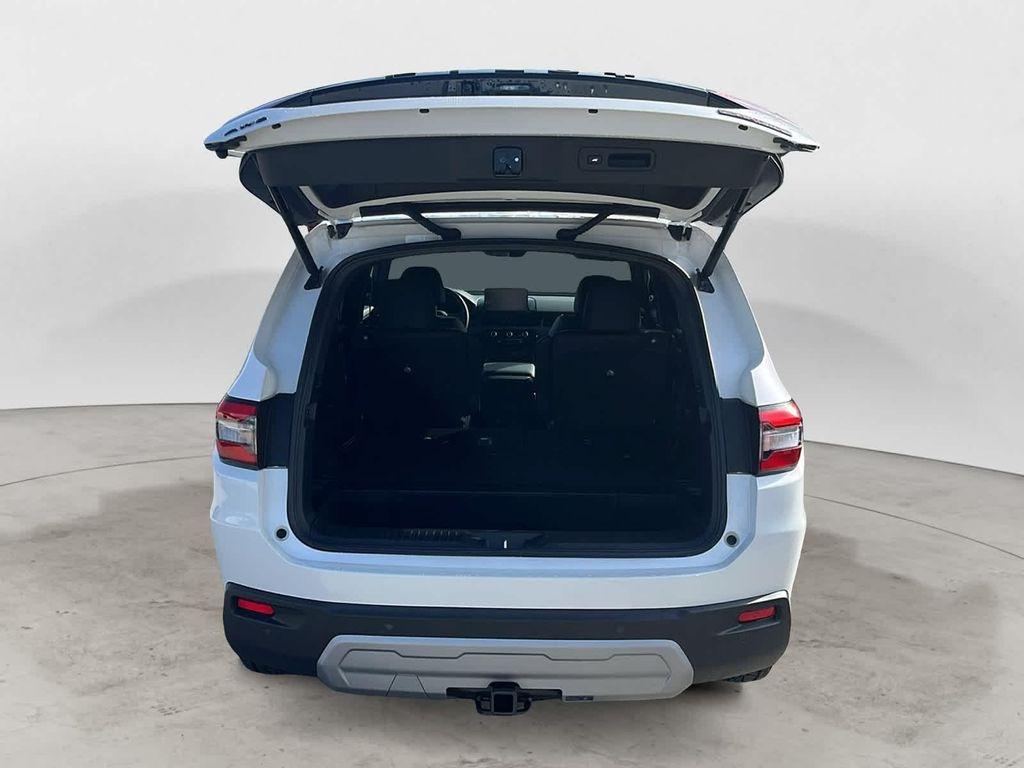 new 2025 Honda Pilot car, priced at $51,350