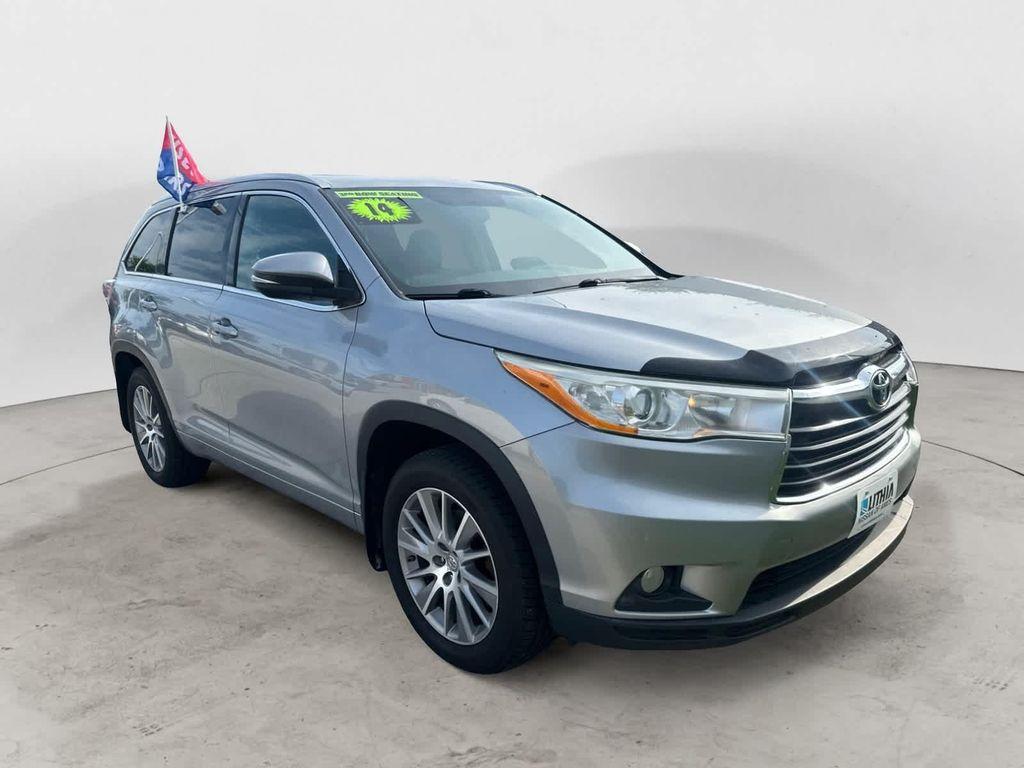 used 2014 Toyota Highlander car, priced at $16,999