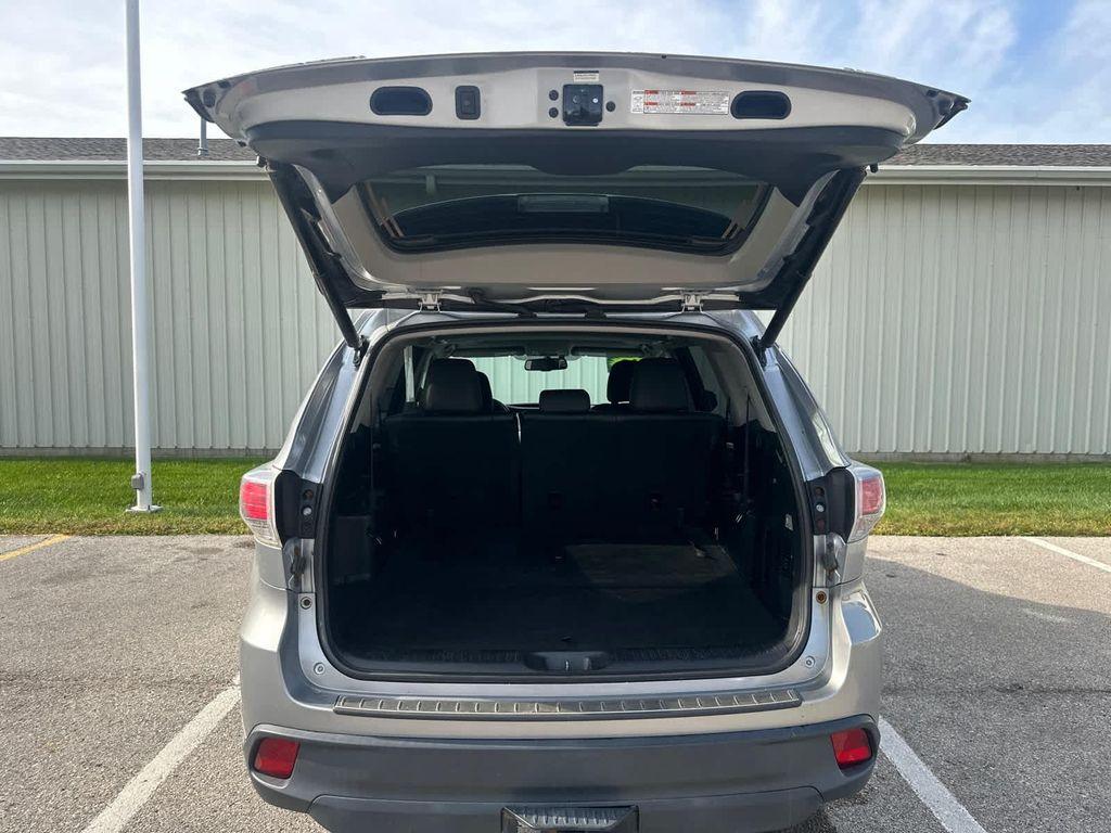 used 2014 Toyota Highlander car, priced at $16,999