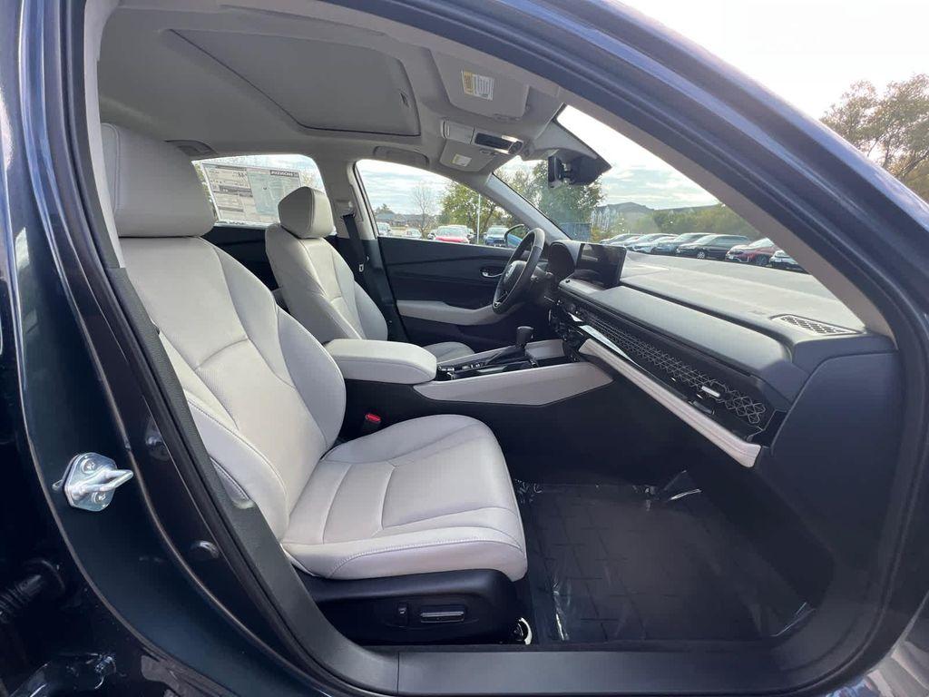 new 2025 Honda Accord Hybrid car, priced at $36,135