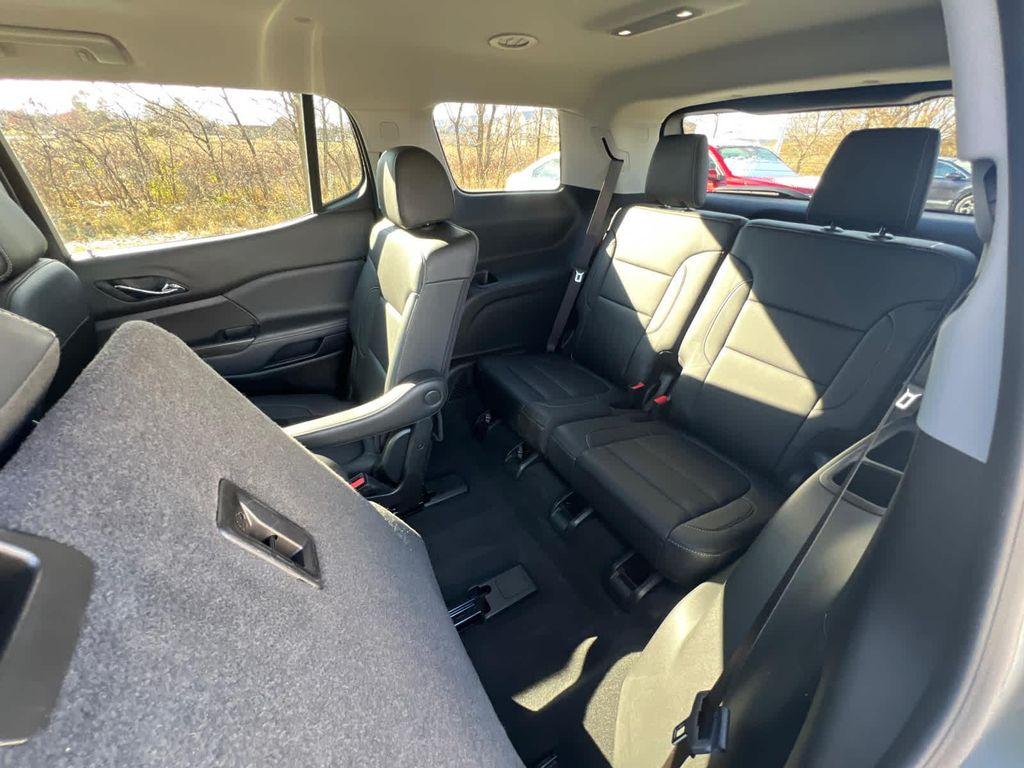 used 2023 GMC Acadia car, priced at $30,999