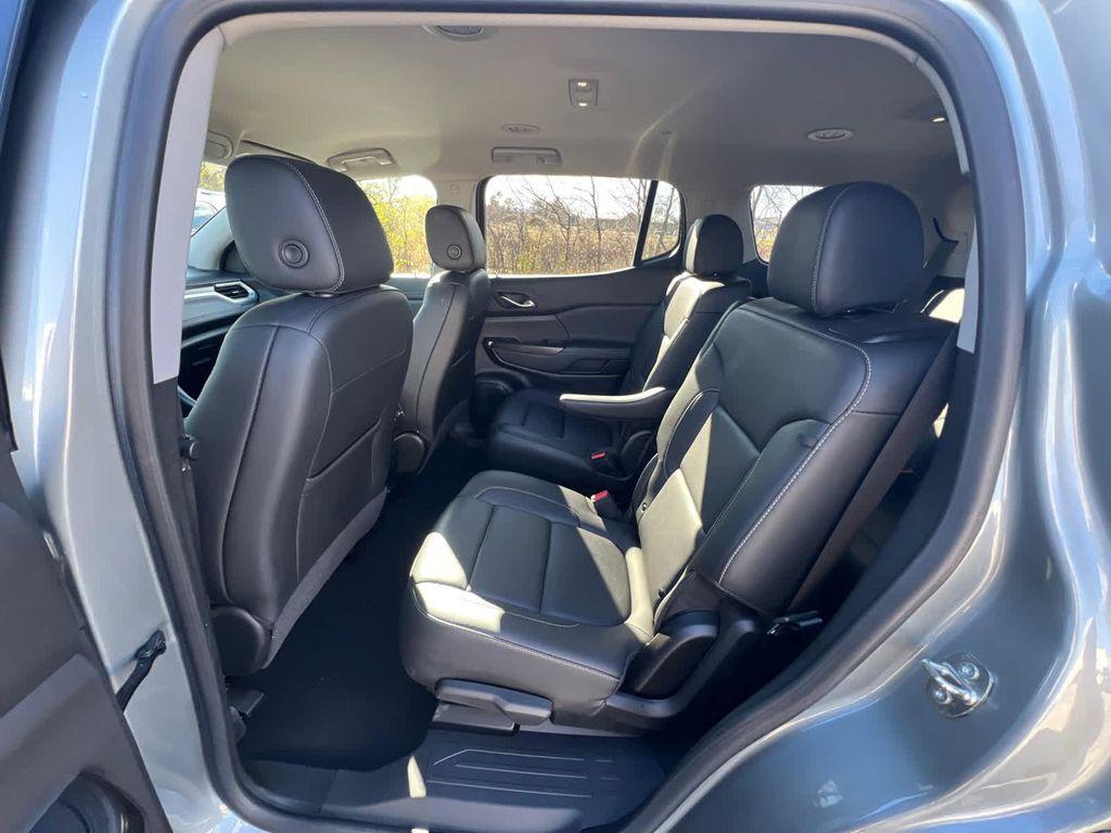 used 2023 GMC Acadia car, priced at $30,999