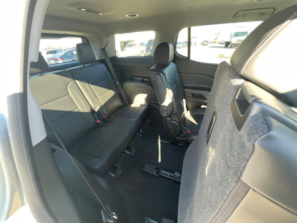 used 2023 GMC Acadia car, priced at $30,999