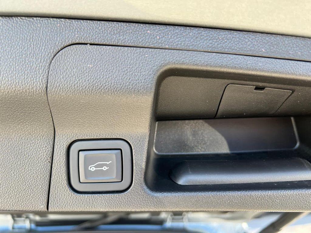 used 2023 GMC Acadia car, priced at $30,999