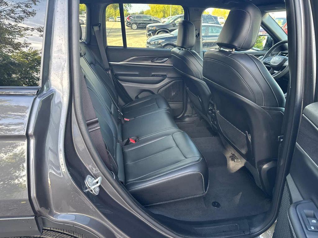 used 2025 Jeep Grand Cherokee car, priced at $39,999