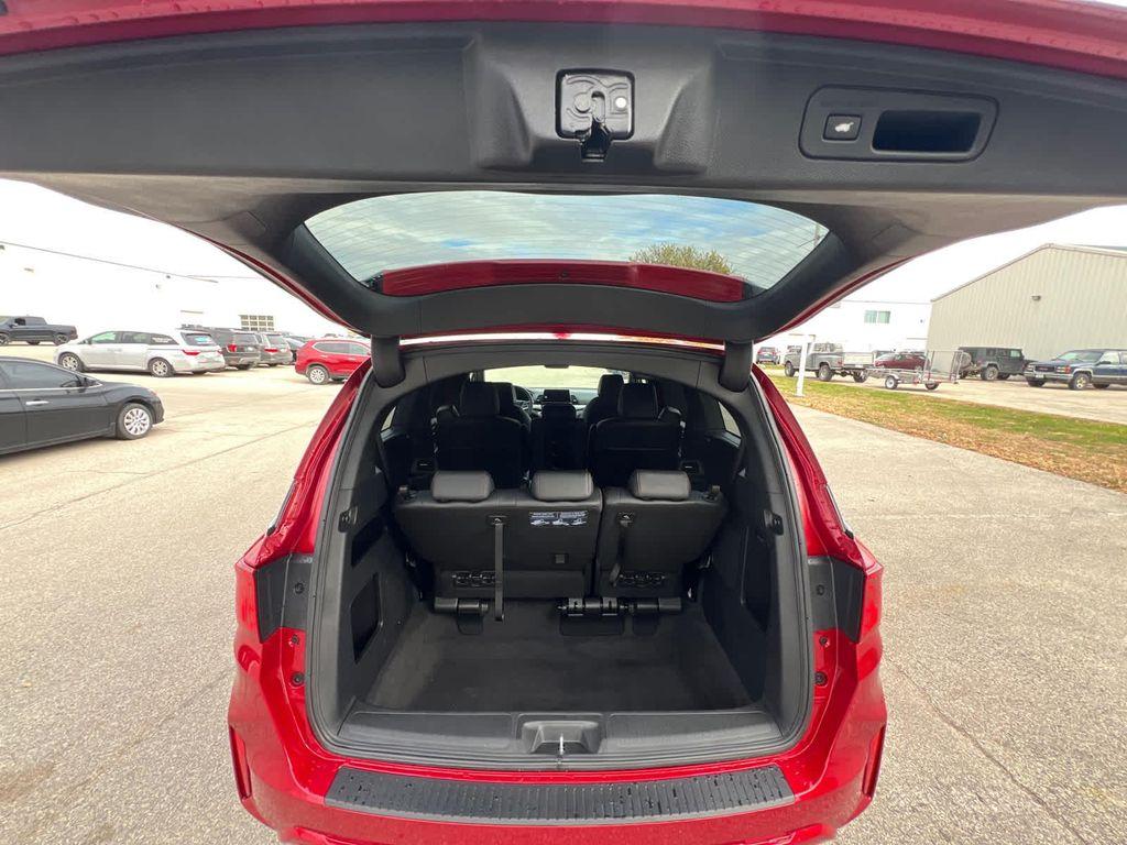 new 2026 Honda Odyssey car, priced at $45,800
