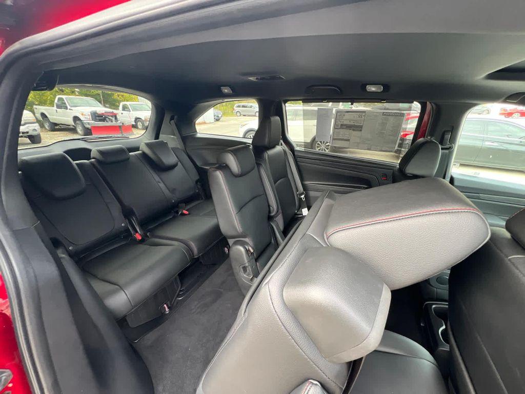 new 2026 Honda Odyssey car, priced at $45,800