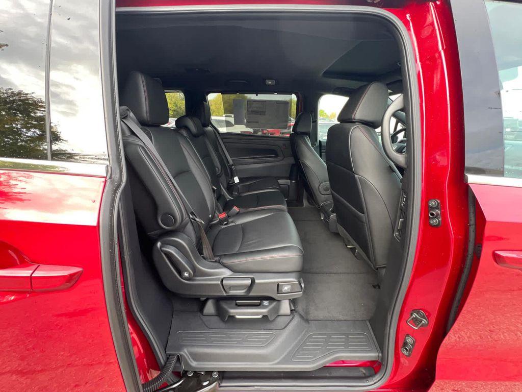 new 2026 Honda Odyssey car, priced at $45,800