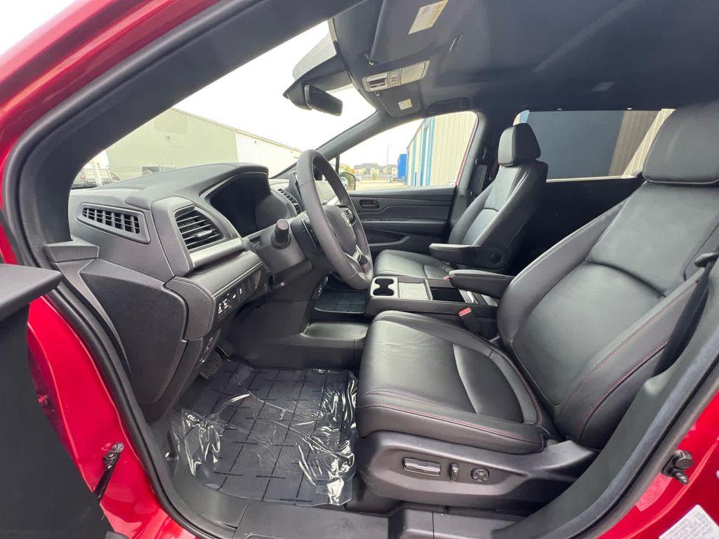 new 2026 Honda Odyssey car, priced at $45,800