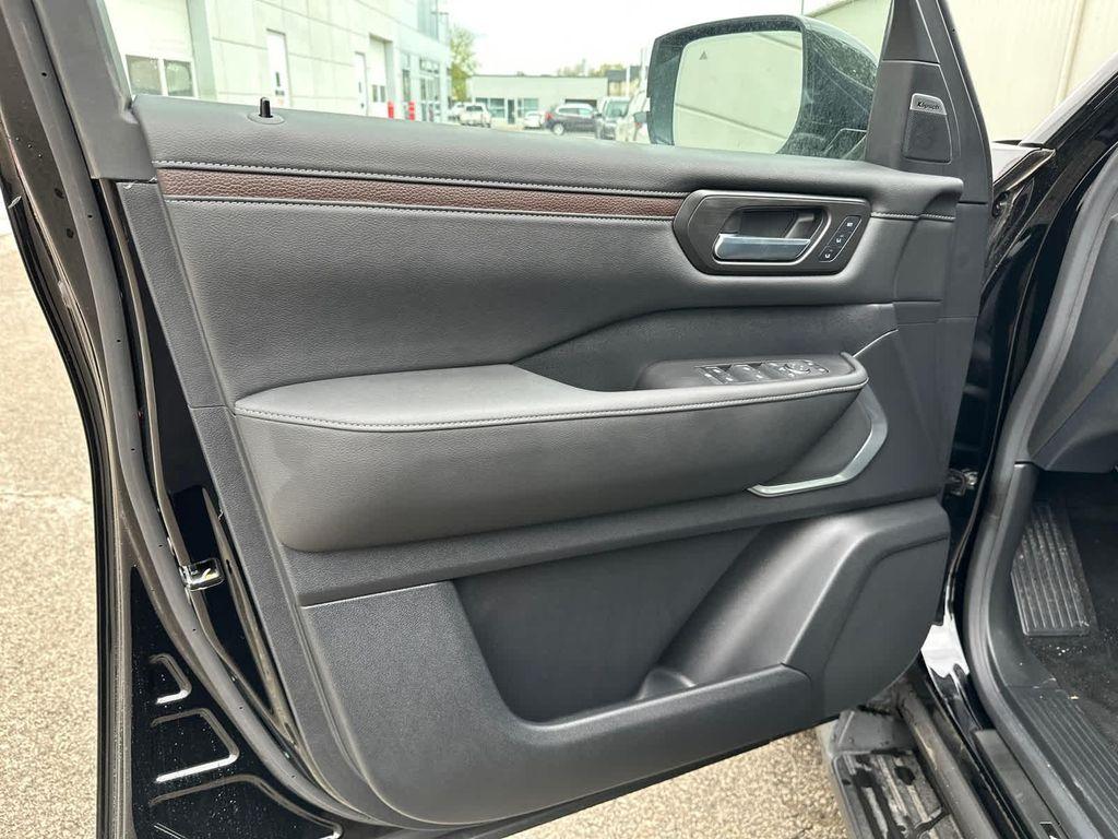 new 2025 Nissan Armada car, priced at $73,590