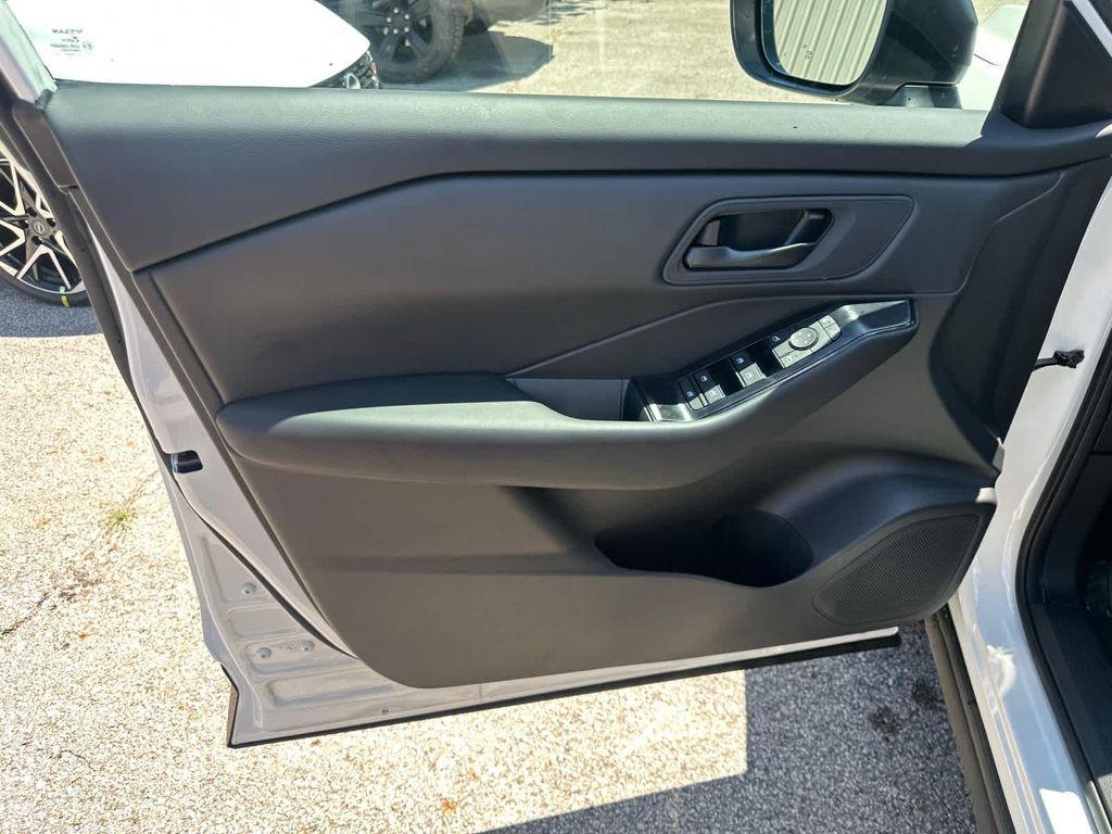 new 2025 Nissan Rogue car, priced at $30,938
