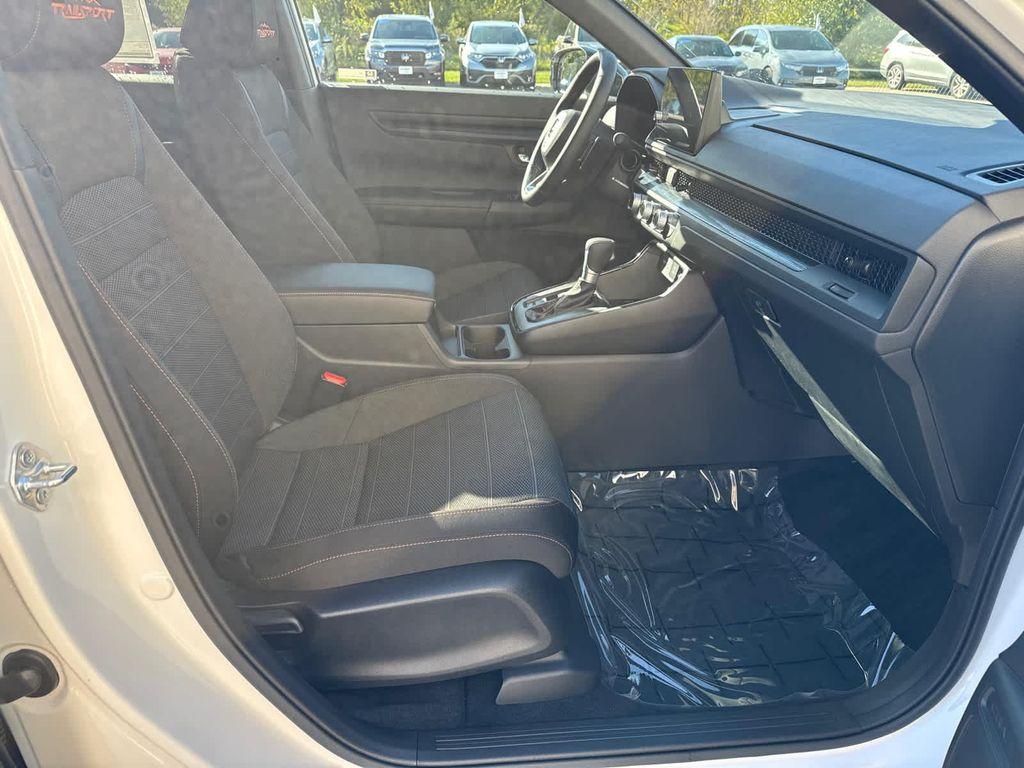 new 2026 Honda CR-V Hybrid car, priced at $40,705