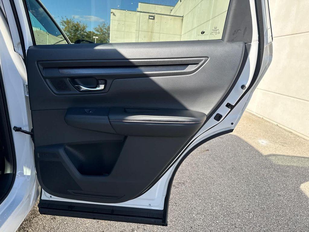 new 2026 Honda CR-V Hybrid car, priced at $40,705