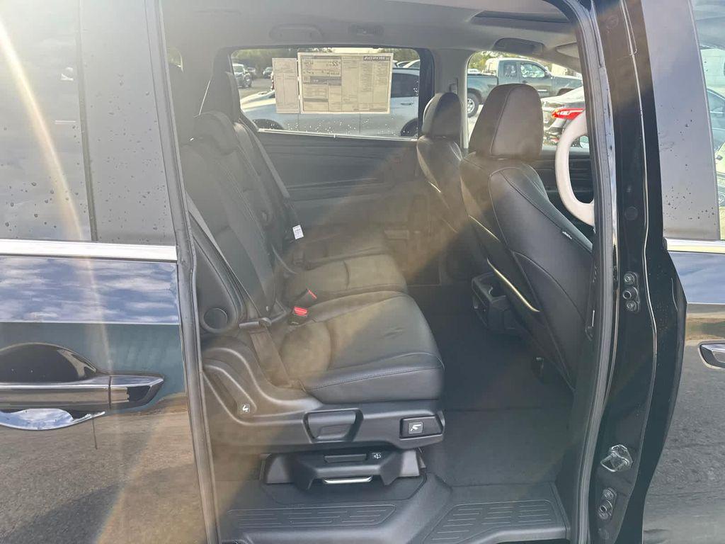 new 2026 Honda Odyssey car, priced at $44,290