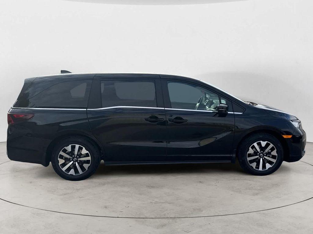 new 2026 Honda Odyssey car, priced at $44,290