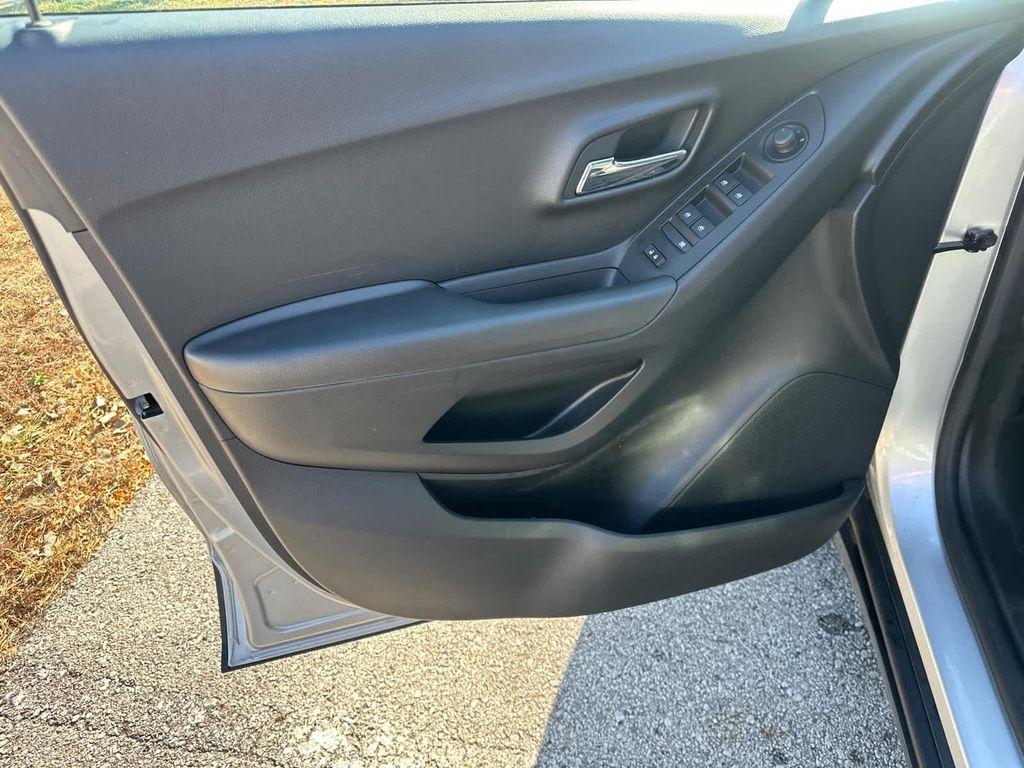 used 2019 Chevrolet Trax car, priced at $16,499