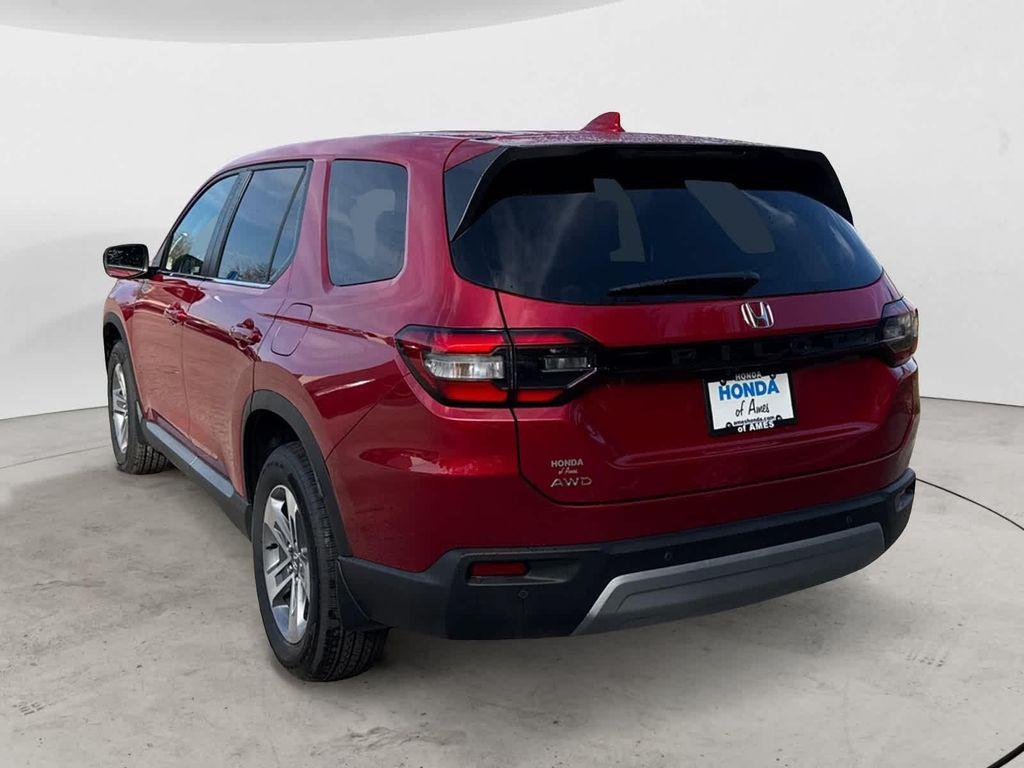 new 2025 Honda Pilot car, priced at $47,550
