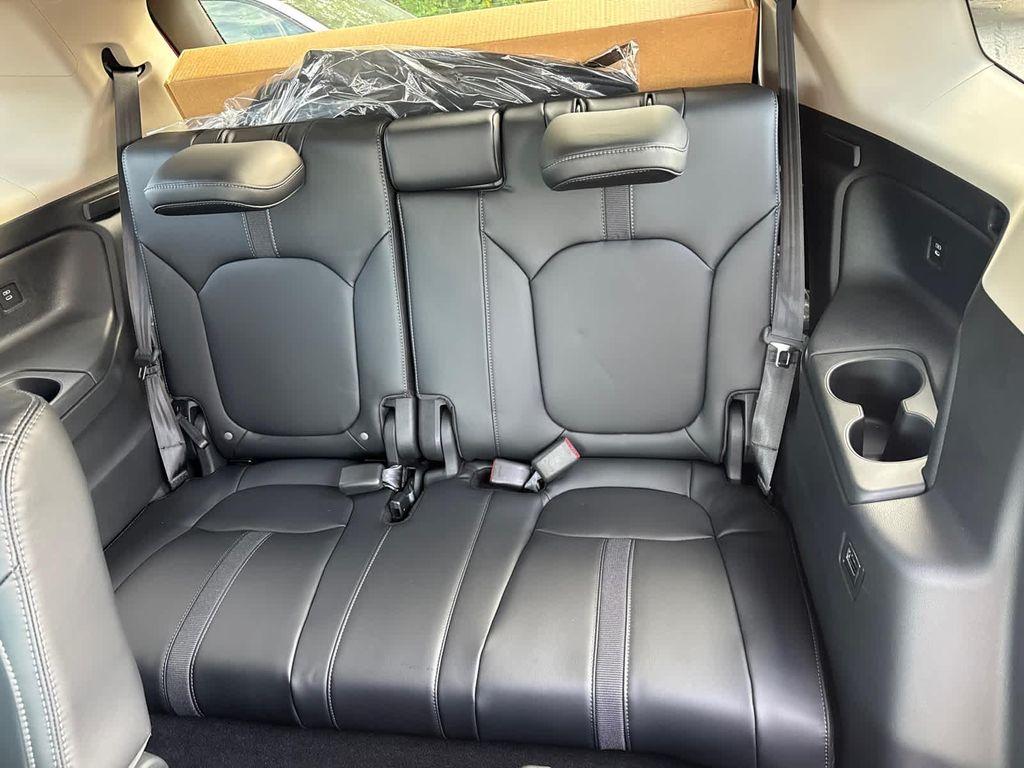 new 2025 Honda Pilot car, priced at $47,550