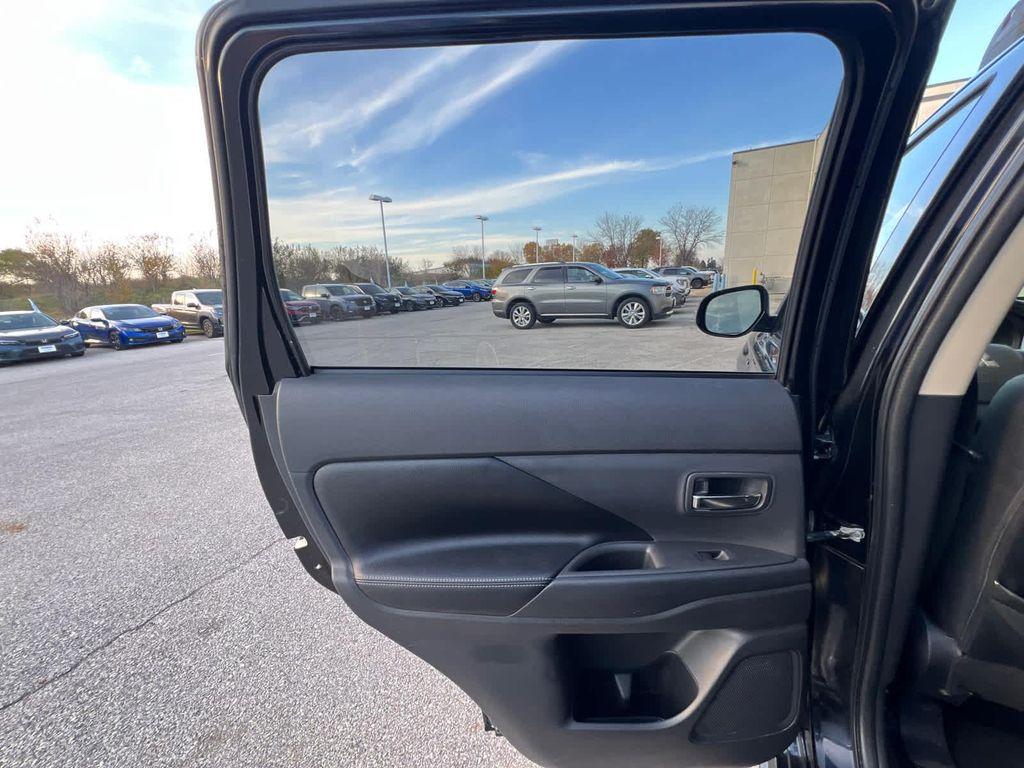 used 2014 Mitsubishi Outlander car, priced at $6,999