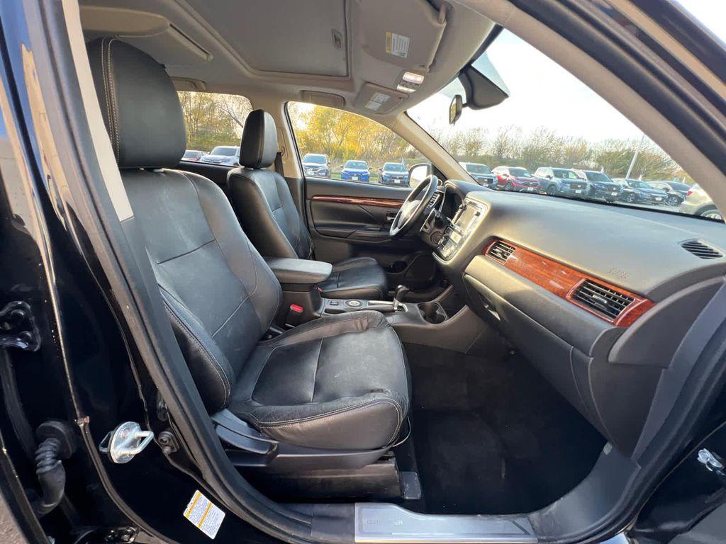 used 2014 Mitsubishi Outlander car, priced at $6,999