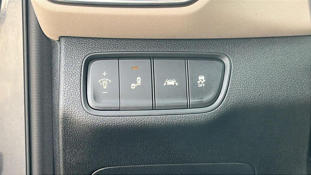 used 2020 Hyundai Santa Fe car, priced at $13,999