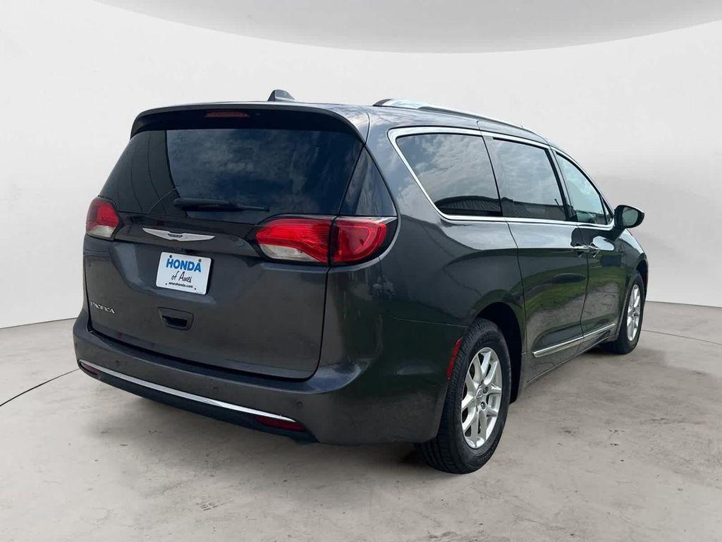 used 2020 Chrysler Pacifica car, priced at $15,999