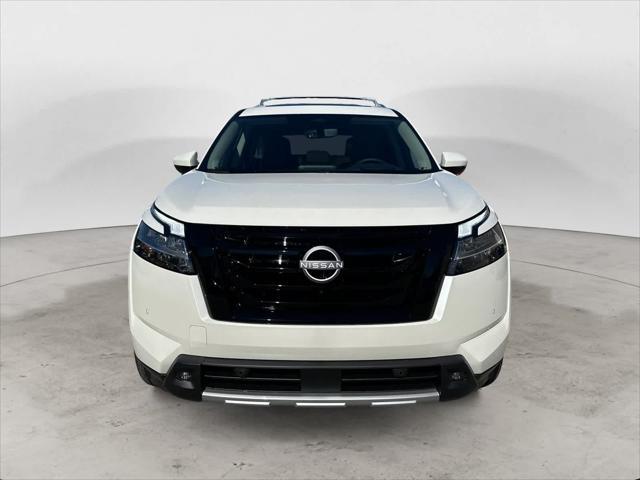 new 2024 Nissan Pathfinder car, priced at $51,146