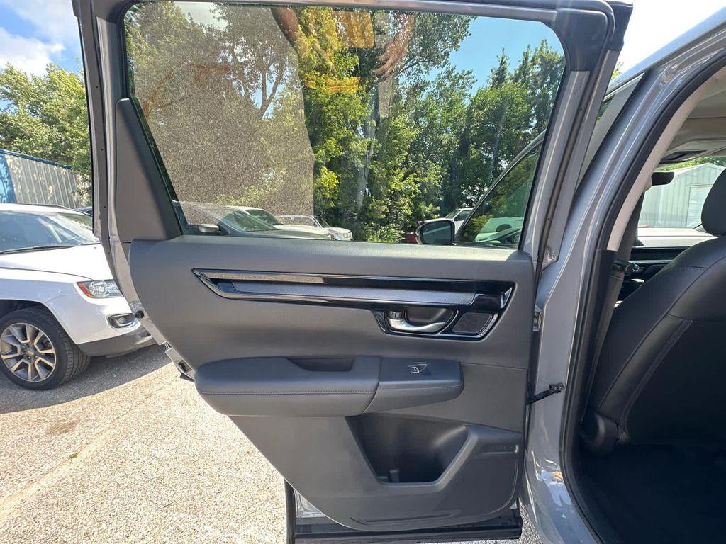 used 2023 Honda CR-V car, priced at $33,999