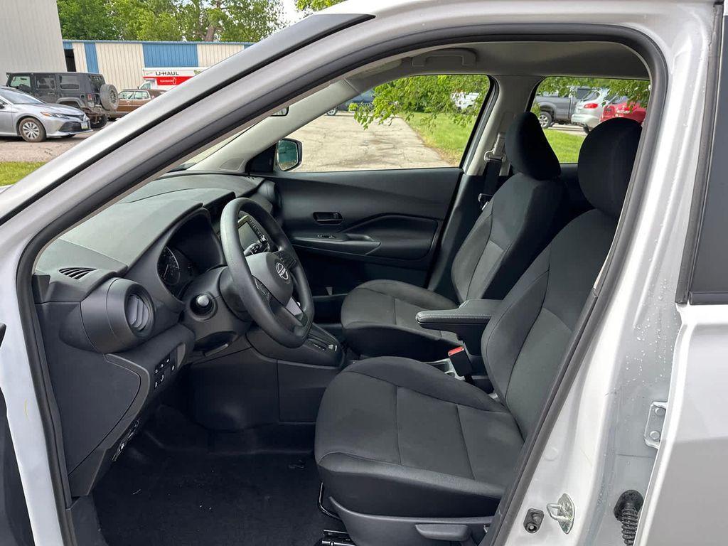 new 2025 Nissan Kicks car, priced at $22,257