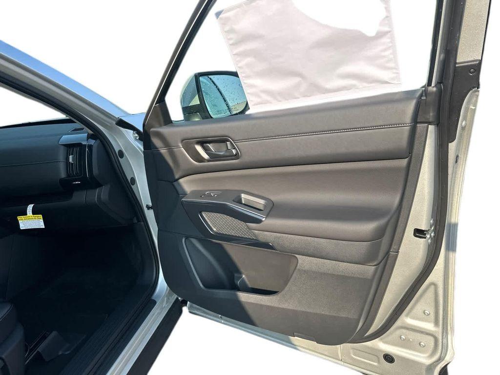 new 2025 Nissan Pathfinder car, priced at $40,572