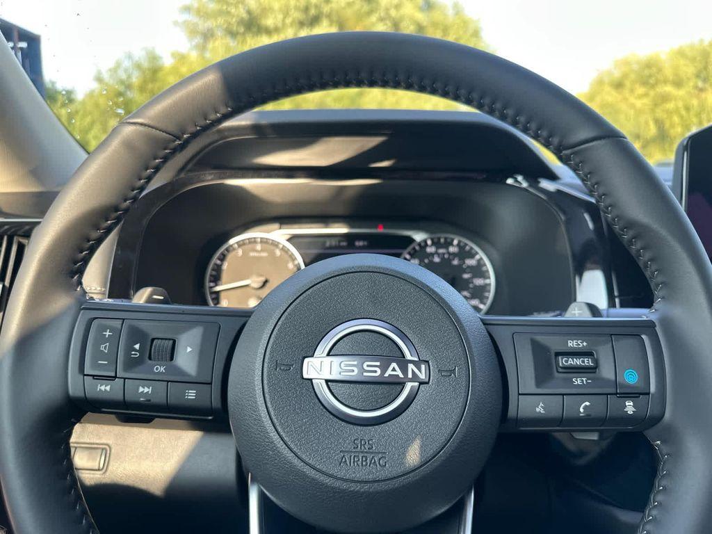 new 2025 Nissan Pathfinder car, priced at $40,572