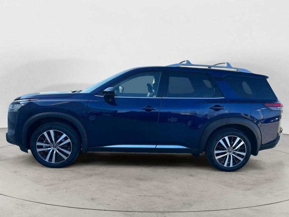 new 2024 Nissan Pathfinder car, priced at $51,098