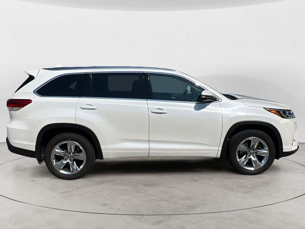 used 2018 Toyota Highlander car, priced at $27,999
